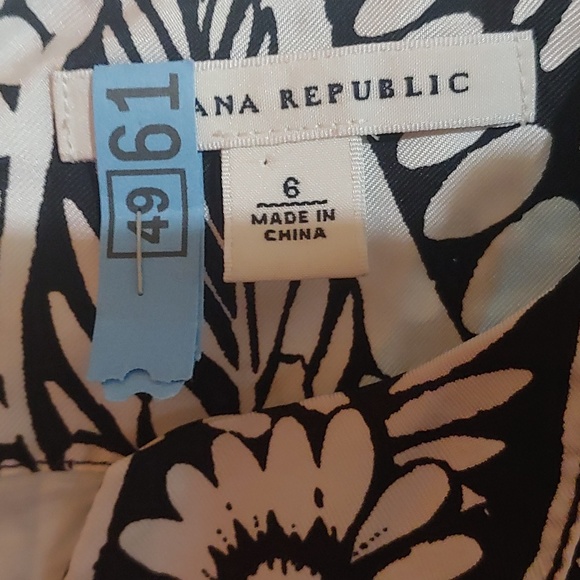 Dress - Picture 3 of 4